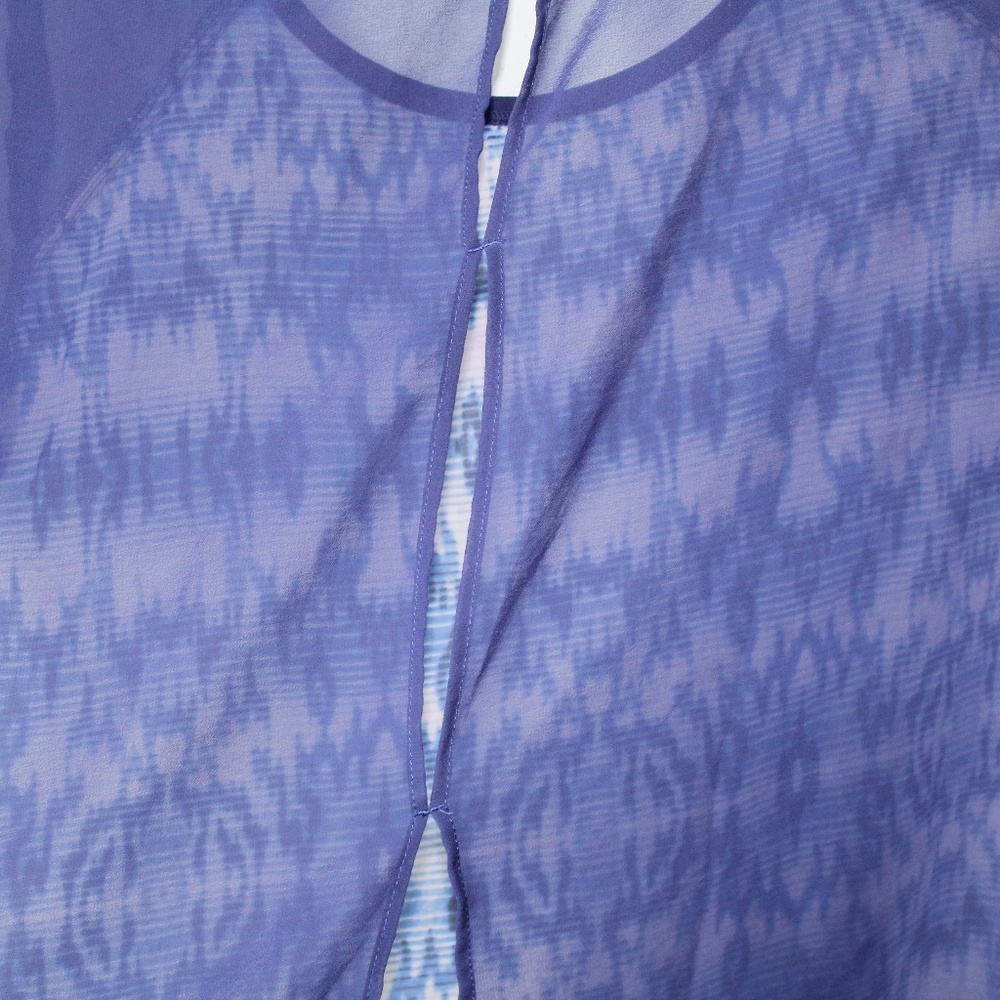 American Eagle Outfitters Sheer Semi-Crop Top - Picture 4 of 4